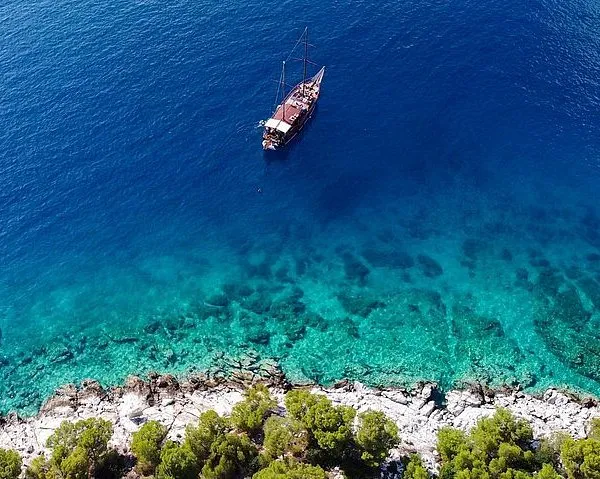 Athens Day Cruise: 3 Islands Tour in the Saronic Gulf with Lunch 